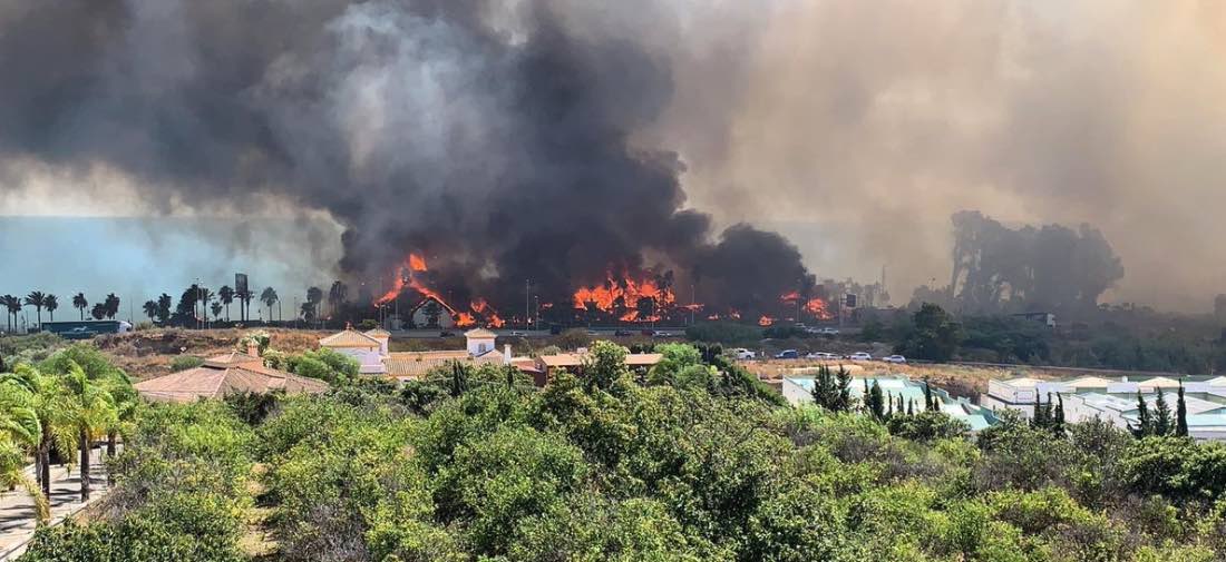 Laguna Village: großbrand in Estepona