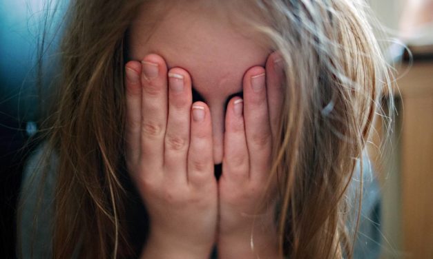 Gewalt gegen Minderjährige: Schülerin verhaftet