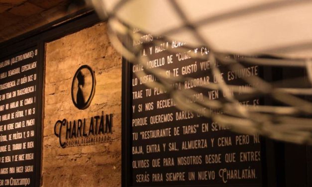 Das „Charlatán“ in Sevilla bewirtet Bedürftige während des Shutdowns