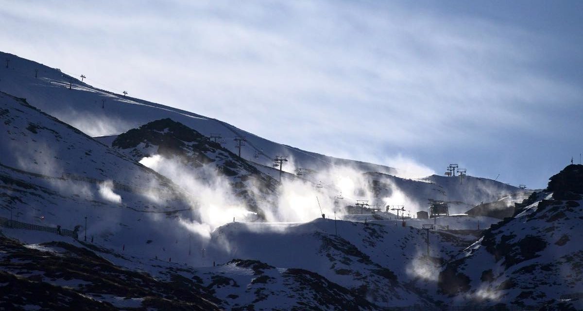 Windböen von bis zu 80 km pro Stunde verhindern die Öffnung der Sierra Nevada