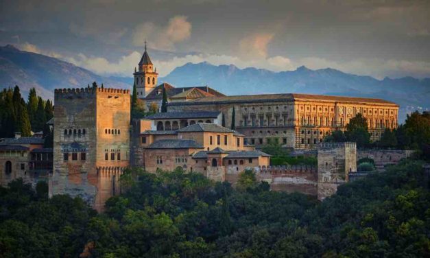 Die Alhambra öffnet wieder für nächtliche Besuche