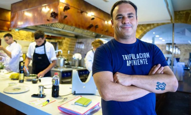 Ángel León präsentiert eine Paella ohne Sofrito mit Wasser, Mikroalgen und Kollagen