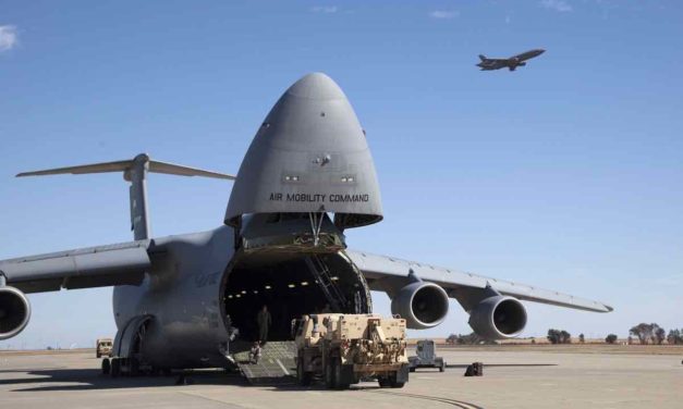 Ein neuer US-Flug mit 200 Evakuierten aus Afghanistan trifft in Rota ein