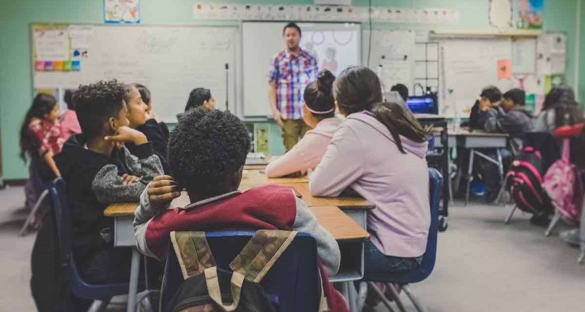 Andalusien: mehr Lesen, Mathe und Sprachunterricht