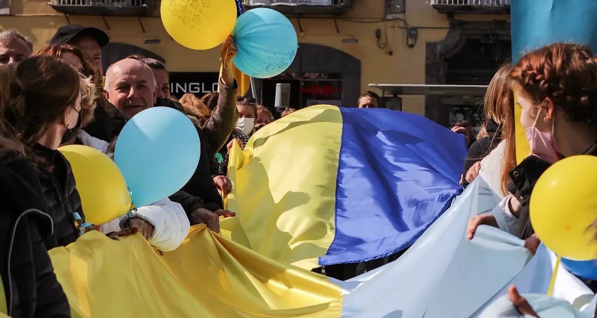 Andalusische Rathäuser legen Schweigeminuten für die Ukraine ein