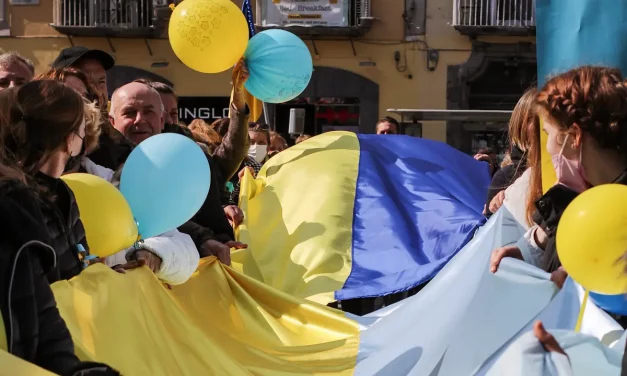 Andalusische Rathäuser legen Schweigeminuten für die Ukraine ein
